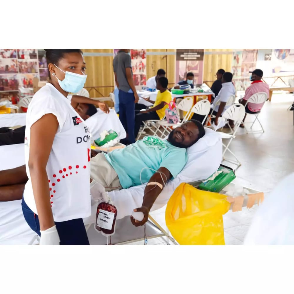 BLOOD DONORS ARE SUPERHEROES