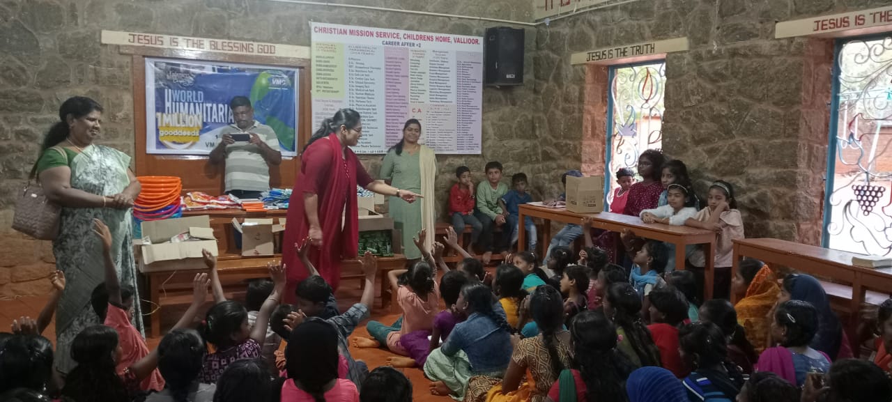 VMC Bangalore, India Gifts School Children with Smiles for World Humanitarian Day